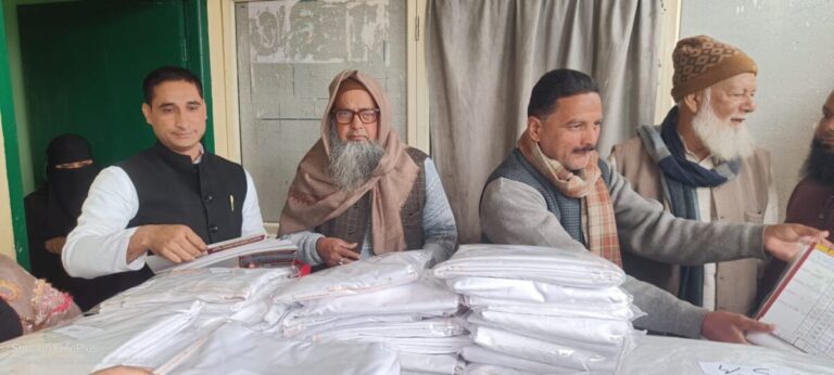 फुलत के मदरसा लिलबनात में सालाना इम्तिहान के नतीजे घोषित, छात्राओं को मिले रिजल्ट कार्ड