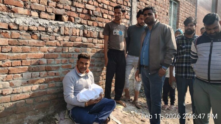 शर्मसारः झाड़ियों में मिली नवजात बच्ची की क्षत-विक्षत लाश