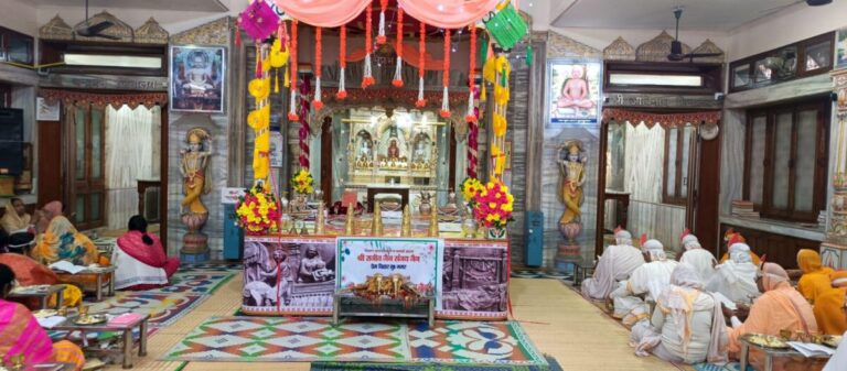 खतौली में धूमधाम से मनाया गया चन्द्रप्रभ भगवान मोक्ष कल्याणक