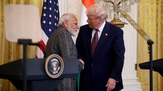 India-US Trade Deal पर सियासी घमासान: ट्रंप के ऐलान से बढ़ा विवाद, सरकार की सफाई