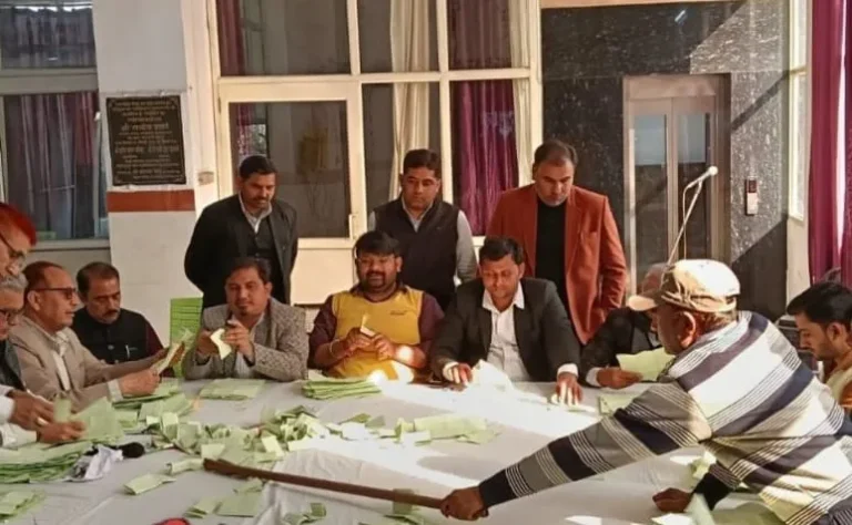 मुजफ्फरनगर बार चुनाव: दूसरे राउंड में प्रमोद त्यागी अध्यक्ष और सुरेंद्र मलिक महासचिव पद पर आगे