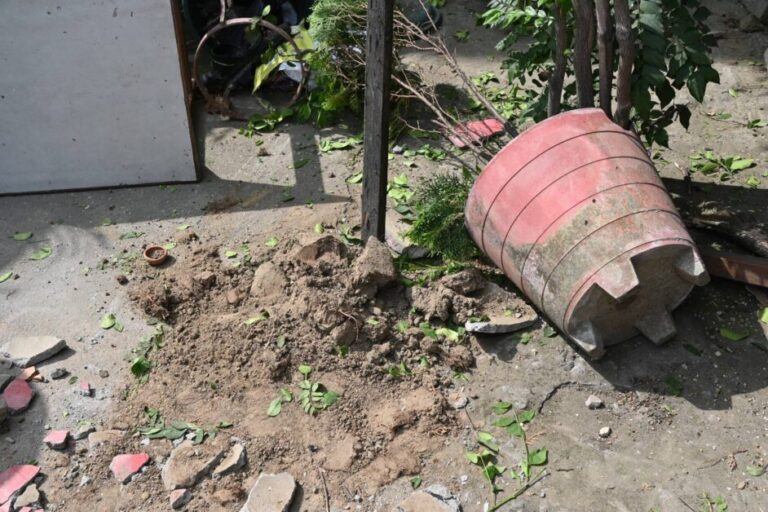 बिजनौर में आरएसएस नेता के घर हमला, जमकर की लूटपाट