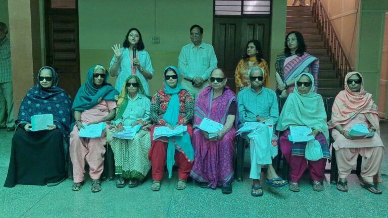 एम.जी. पब्लिक स्कूल में नि:शुल्क नेत्र शिविर में 118 रोगी लाभान्वित