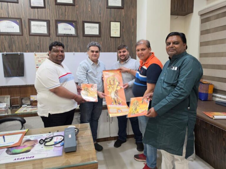 आनंद हॉस्पिटल में बाला जी: न्यूरो सर्जन डॉ. करन मारवाह को शोभायात्रा का निमंत्रण