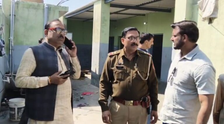 देवबंद में अवैध गाय का कटान पर गरमाया माहौल, बुलडोजर की मांग