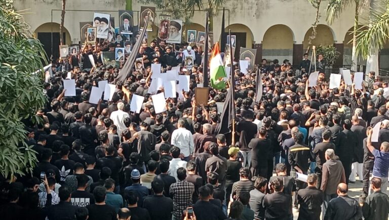 अली खामेनेई की हत्या के विरोध में मुजफ्फरनगर में सड़क पर उतरे शिया सोगवार