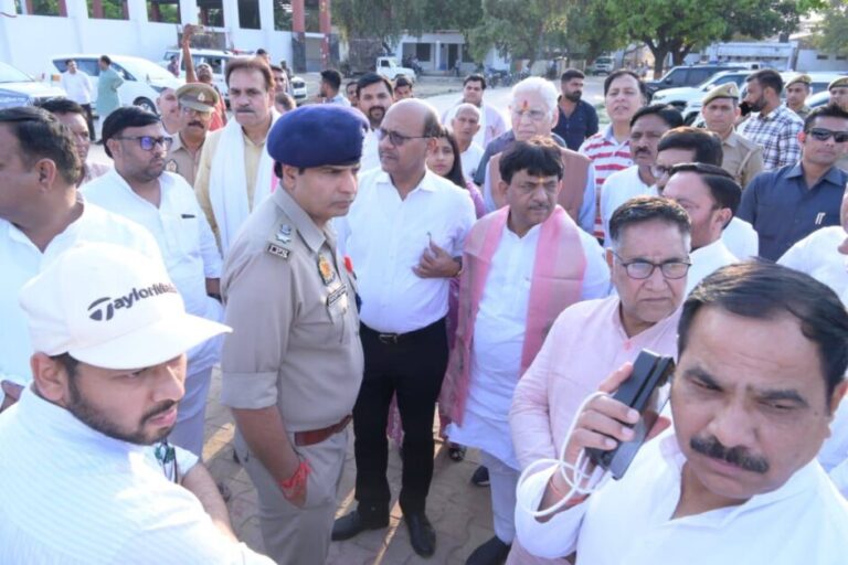 सीएम योगी की मुजफ्फरनगर सभा में गठबंधन का सियासी तड़का