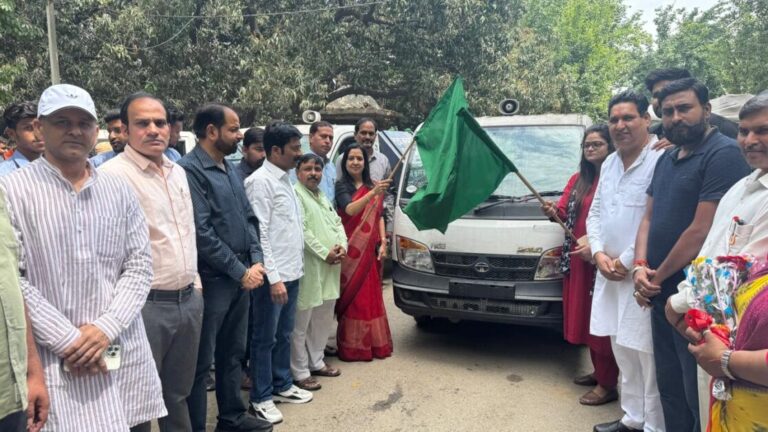 मीनाक्षी स्वरूप की बड़ी पहलः 125 इलेक्ट्रिक-सीएनजी वाहन स्वच्छता सेवा में समर्पित