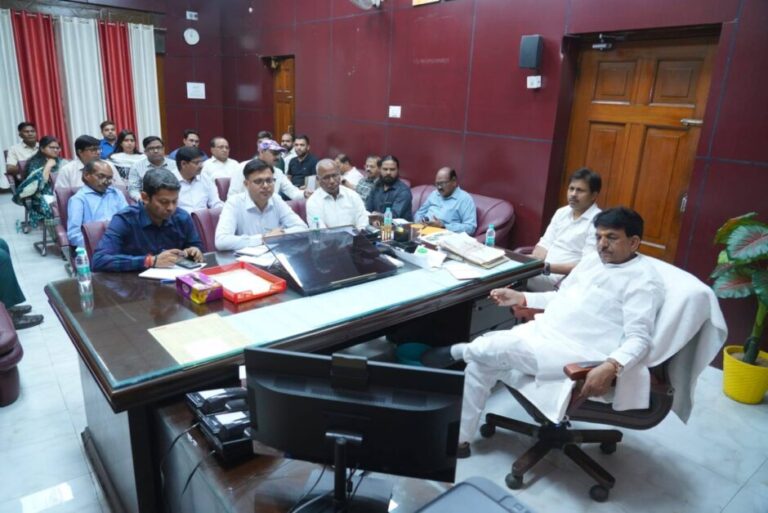 1 ट्रिलियन डॉलर अर्थव्यवस्था में कुशल युवाओं की भूमिका अहमः कपिल देव