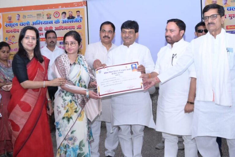 योगी सरकार में बढ़ी शिक्षा की गुणवत्ता, हर एक बच्चा जायेगा स्कूलः कपिल देव अग्रवाल