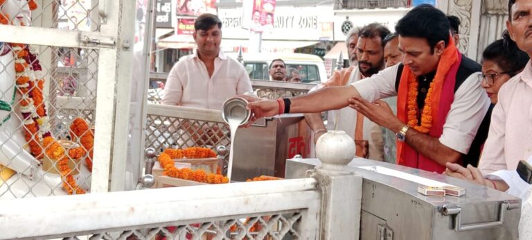 परशुराम जयंती कार्यक्रम में मुजफ्फरनगर पहुंचे संगीत सोम, ममता-राहुल-अखिलेश पर साधा निशाना