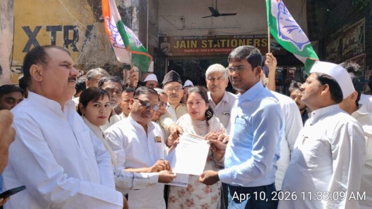 असम के सीएम के खिलाफ कांग्रेस कार्यकर्ताओं का विरोध प्रदर्शन, बयान पर जताई नाराजगी