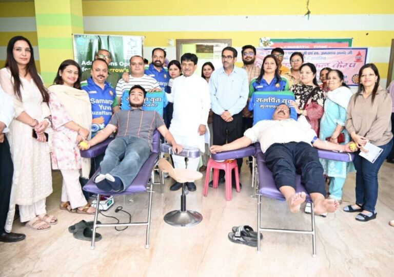 समर्पित युवा समिति के मेडिकल एवं रक्तदान शिविर में उमड़ा जन सैलाब