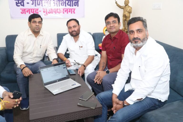 जनगणना का पहला चरण शुरूः अनिल व चंदन ने की स्वगणना