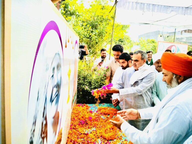 टिकैत की पुण्यतिथि-गांव, खेत और किसान बचाने के लिए एकजुट संघर्ष का आह्वान