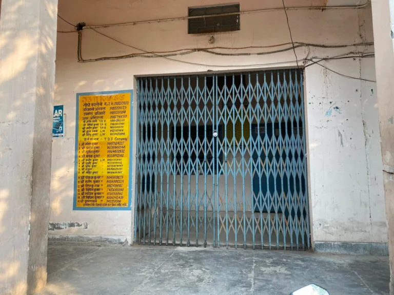 भीषण गर्मी में गांधी कॉलोनी समेत कई इलाकों की बिजली गुल, बंद मिला बिजलीघर