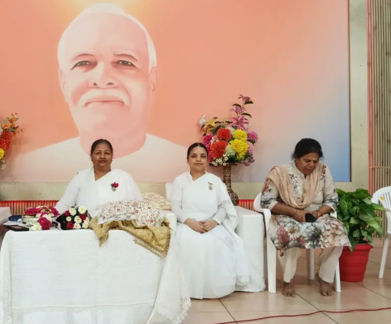 मातेश्वरी जगदम्बा सरस्वती का पुण्य स्मृति दिवस एवं अंतर्राष्ट्रीय योग दिवस श्रद्धा व उत्साह के साथ मनाया