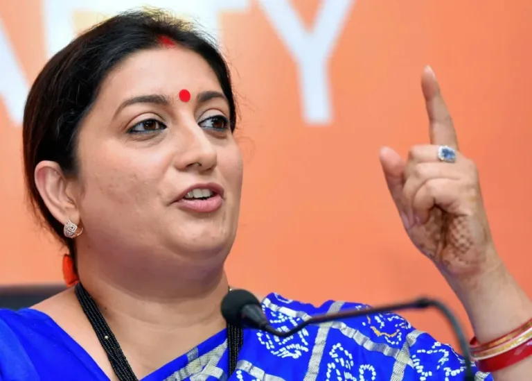 अमेठी की पंचायत वोटर लिस्ट में स्मृति ईरानी का नाम नहीं, जांच में जुटा प्रशासन